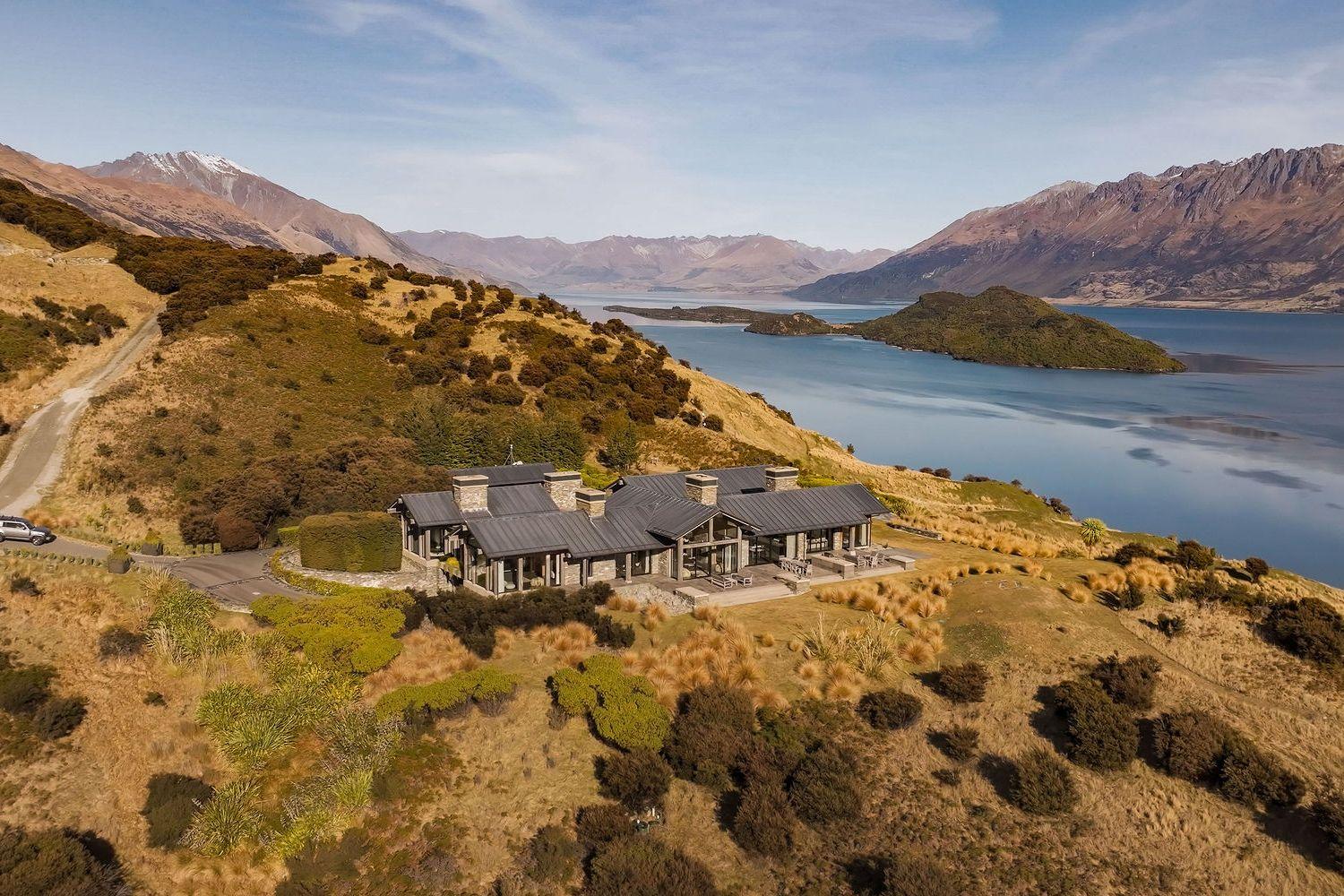Lodge Lorien — Glenorchy • New Zealand